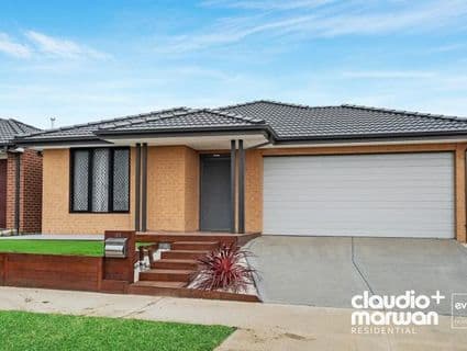 44 Selkirk Way, Mickleham - Thumbnail 2