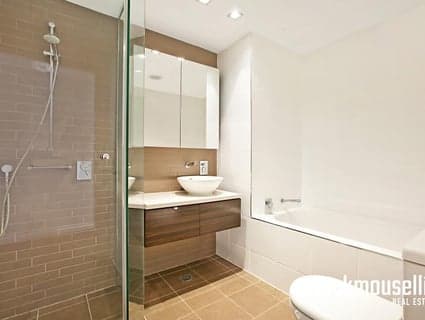 208/19 Kitchener Drive, Darwin City - Thumbnail 5