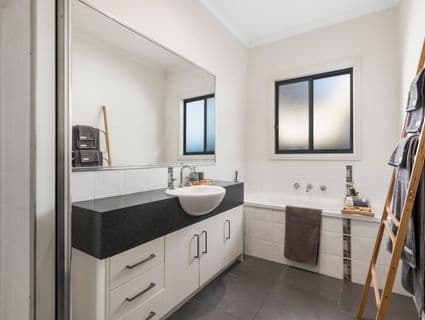 2B Wykeham Court, Frankston - Thumbnail 7