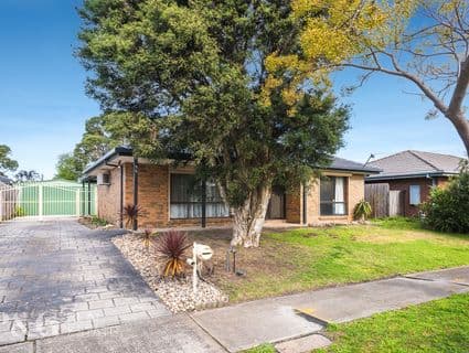 55 Strong Drive, Hampton Park - Thumbnail 2