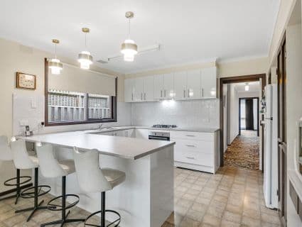 18 Olympic Avenue, Frankston - Thumbnail 2