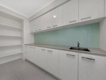 1371 Ison Road, Manor Lakes - Thumbnail 6