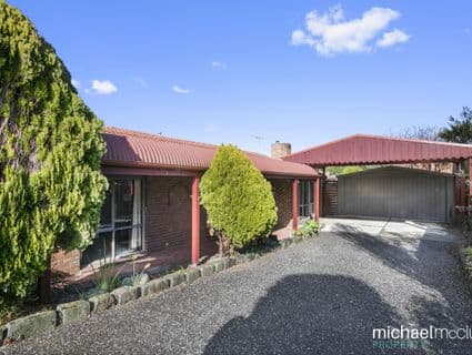 4 Elenya Court, Frankston - Thumbnail 2