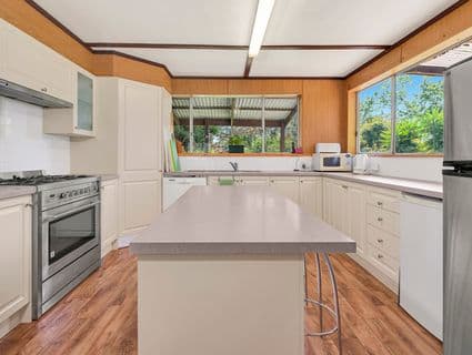 8 Fleay Road, Badger Creek - Thumbnail 4