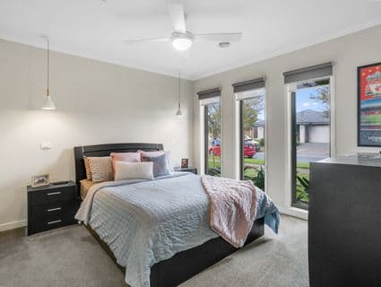 8 Zeus Avenue, Cranbourne West - Thumbnail 7