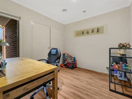 4 Eucumbene Road, Manor Lakes - Thumbnail 4