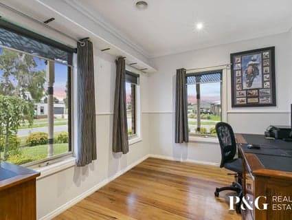 77 Mountainview Boulevard, Cranbourne North - Thumbnail 8