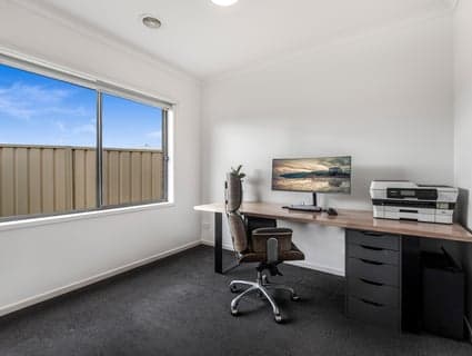 143 Blue Horizons Way, Pakenham - Thumbnail 8