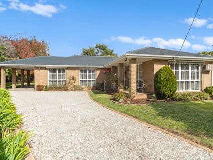 8 Weigela Court, Frankston - Image 1
