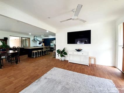 9 Bernborough Way, Ningi - Thumbnail 2