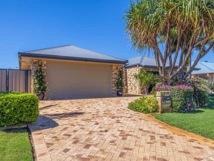 14 Apollo Cres, Beachmere - Thumbnail 3