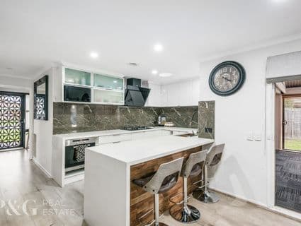 14 Terrence Drive, Cranbourne North - Thumbnail 2