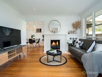 8 Byron Road, Kilsyth - Image 1
