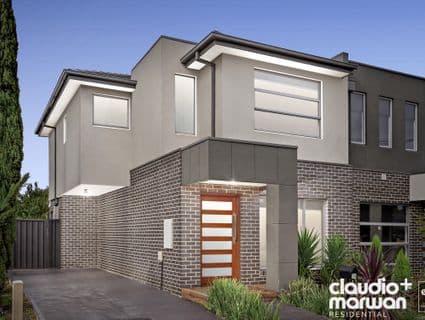 2A Dickinson Street, Hadfield - Image 1