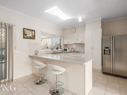 36 Oakgrove Drive, Narre Warren South - Thumbnail 4