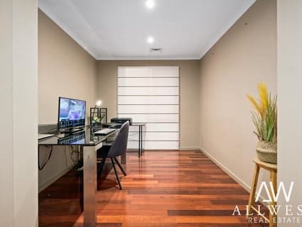 2 Tarquin Place, Hillside - Thumbnail 6