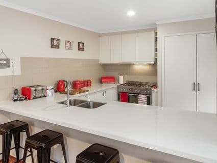 10 Sweet Gum Place, Sandhurst - Thumbnail 3