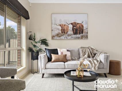 404, Oak Park - Image 1