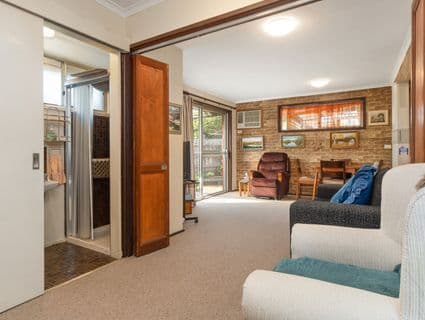 11 Carmel Court, Frankston - Thumbnail 3
