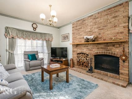 3 Hamilton Drive, Cranbourne North - Thumbnail 3