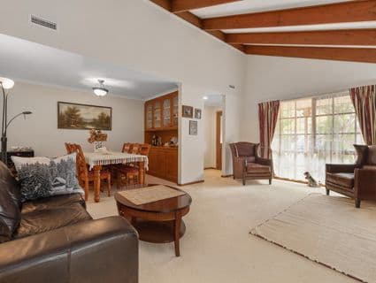 10 Aquarius Drive, Frankston - Thumbnail 3