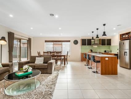 43 Datura Avenue, Cranbourne North - Thumbnail 3