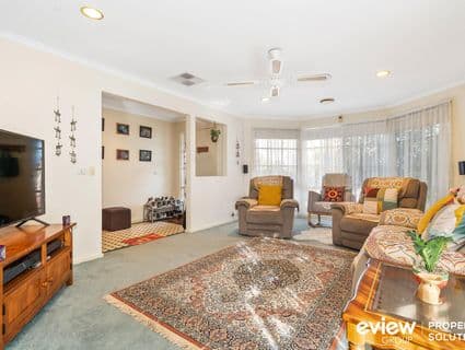 8 Vegas Court, Narre Warren - Thumbnail 2