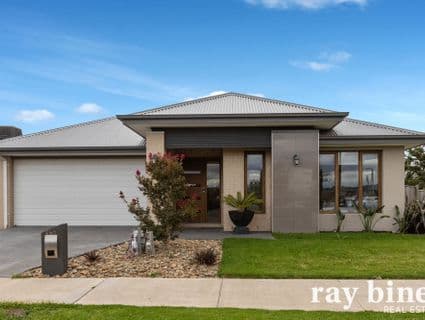 460 Brookfield Boulevard, Mickleham - Image 1