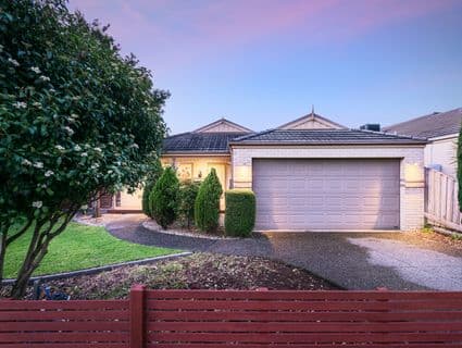 34 Golden Grove Drive, Narre Warren South - Thumbnail 2