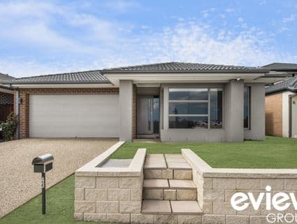 43 Bradman Drive, Cranbourne West - Image 1
