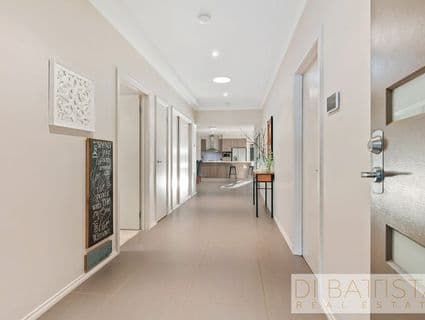 9 Maccoll Street, Craigieburn - Thumbnail 2