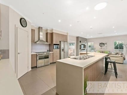 9 Maccoll Street, Craigieburn - Thumbnail 5