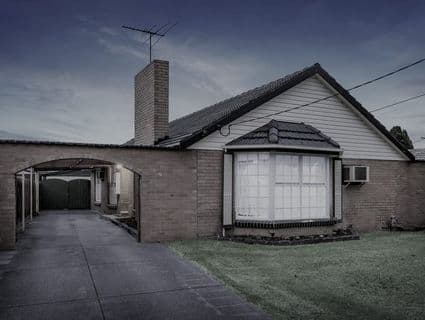 9 Somerlayton Crescent, Fawkner - Image 1