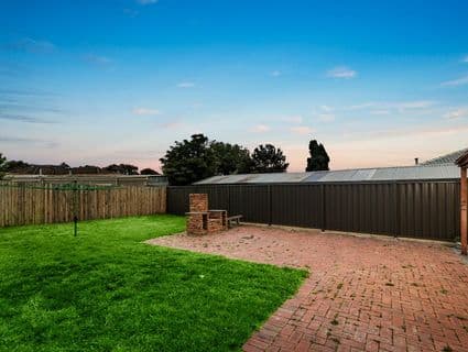 9 Somerlayton Crescent, Fawkner - Thumbnail 7