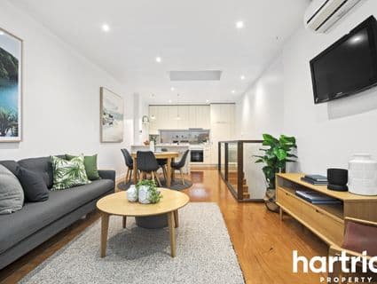 206 Como Parade East, Parkdale - Image 1