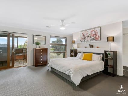 29 Cloudy Crescent, Point Cook - Thumbnail 2
