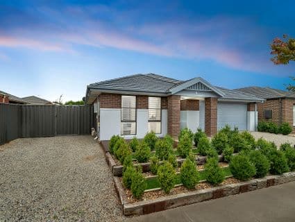 6 Toolibin Street, Manor Lakes - Thumbnail 2
