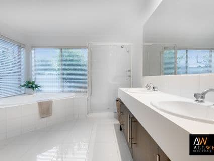22 Netherton Place, Caroline Springs - Thumbnail 5