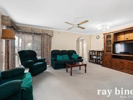 8 Arnside Crescent, Westmeadows - Thumbnail 2