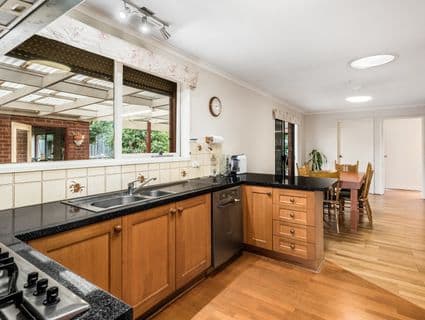 20 Nareen Avenue, Endeavour Hills - Thumbnail 2