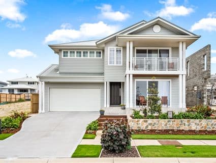 404, Catherine Hill Bay - Image 1