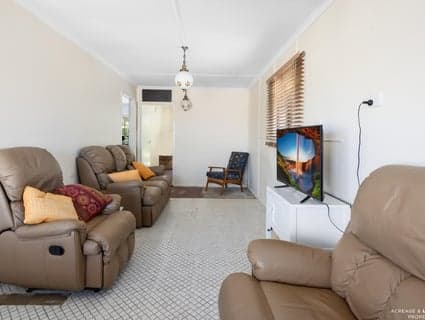 117 Biggs Ave, Beachmere - Thumbnail 8
