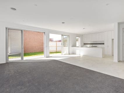 2/24 South Road, Rosebud - Thumbnail 2