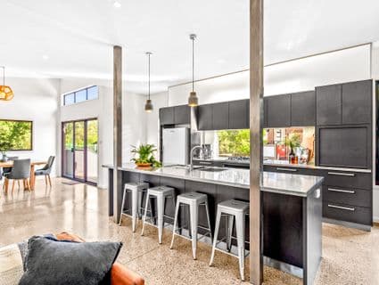 404, Mount Hutton - Thumbnail 4