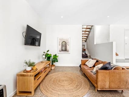 404, Mount Hutton - Thumbnail 7