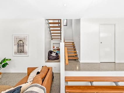 404, Mount Hutton - Thumbnail 8