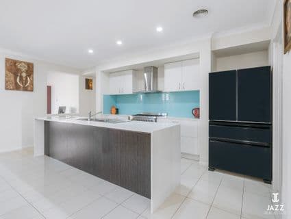 10 Mallee Street, Point Cook - Thumbnail 3