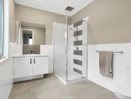 4 Oakmont Court, Frankston - Thumbnail 8
