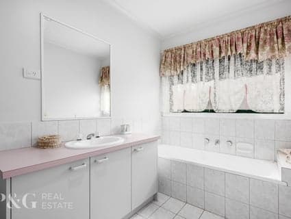 18 Addlington Court, Narre Warren South - Thumbnail 7