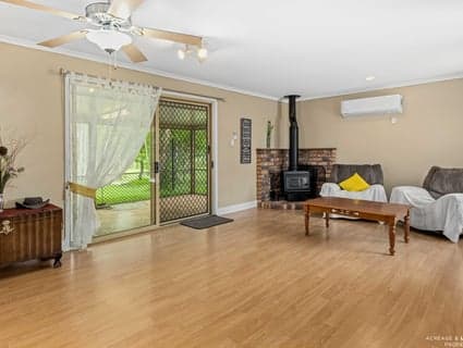 27 Pharlap Court, Ningi - Thumbnail 5